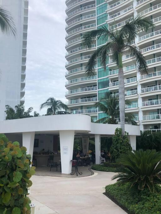 Bay View Grand Marina Ixtapa Condo En Pie De Playa Esterno foto
