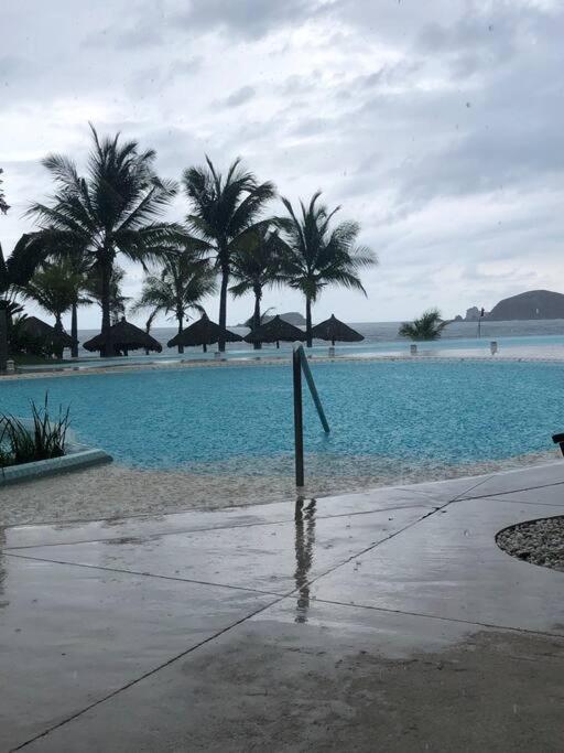 Bay View Grand Marina Ixtapa Condo En Pie De Playa Esterno foto